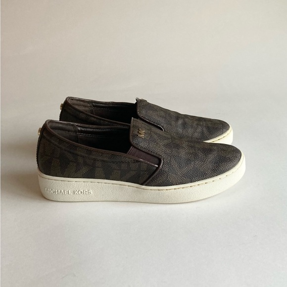 Michael Kors Brown Signature Logo Crossgrain Leather White Rubber Loafers size 5 - Picture 2 of 14